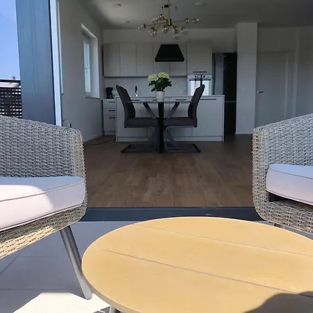 Modern Apartment *